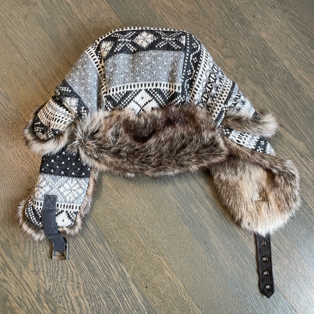 H&M hat - Picture 2 of 5